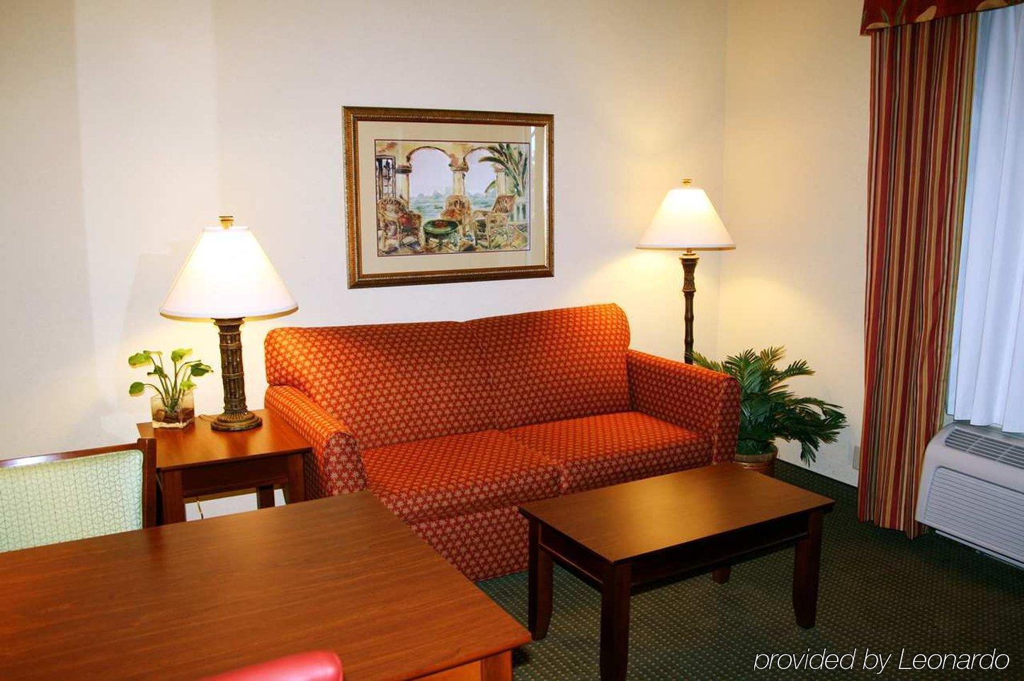 Hampton Inn & Suites Stuart-North Chambre photo