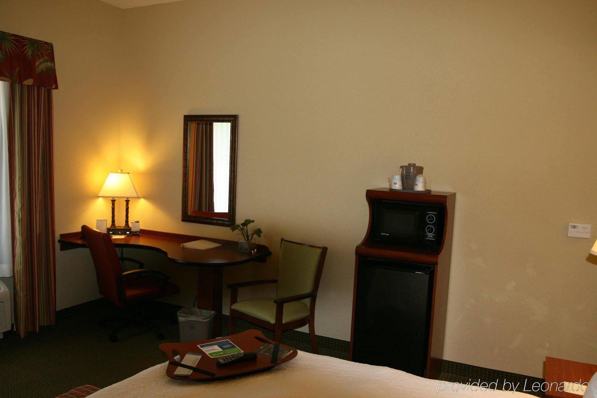 Hampton Inn & Suites Stuart-North Chambre photo